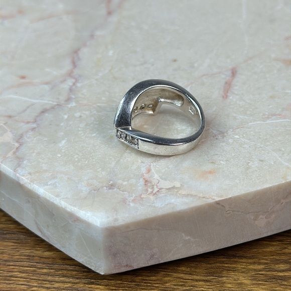 Elegant Silver 925 and Blue Women's Ring With Brilliants - Size 7 - Picture 6 of 7